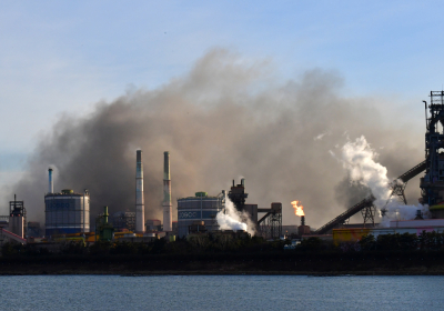 포스코 포항제철소 화재…4개 구역 정전 공장 가동 중단