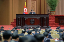 北 김정은, 한국은 '적대국'·'불변의 주적' 헌법 명기 지시