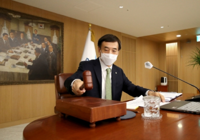 한국은행 이주열 총재, 연내 기준금리 인상 첫 언급