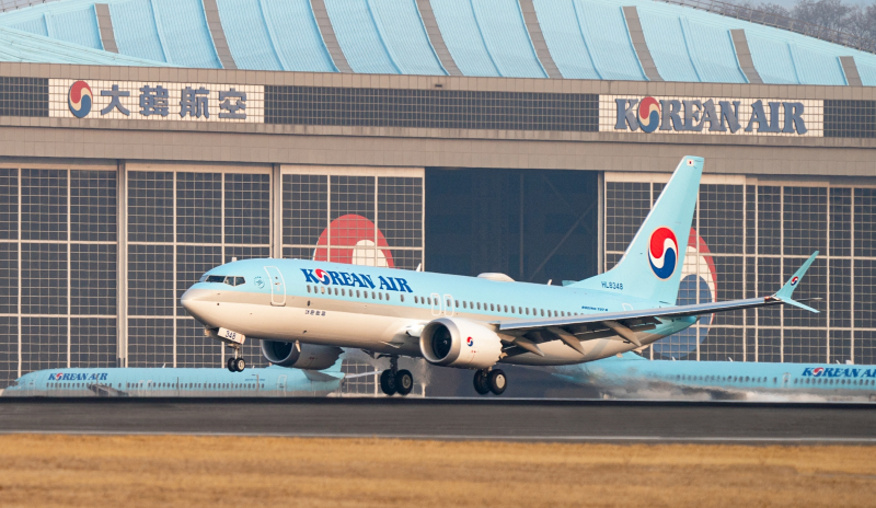 대한항공 보잉 737-8 항공기 1호기가 김포공항에 착륙하고 있다. /사진=대한항공
