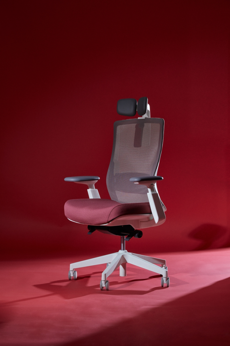 현대리바트의 사무가구 브랜드 ‘리바트 하움’의 사무용 의자 신제품 ‘테크닉’./사진=현대리바트