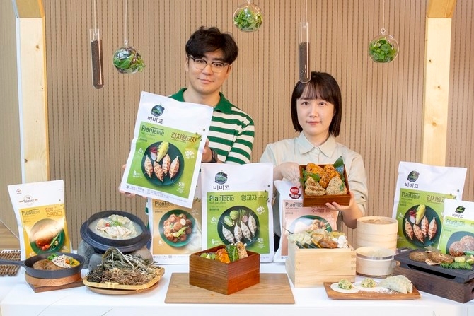 CJ제일제당이 지난해 12월 출시한 식물성 식품 브랜드 플렌테이블 식품들./사진=CJ제일제당