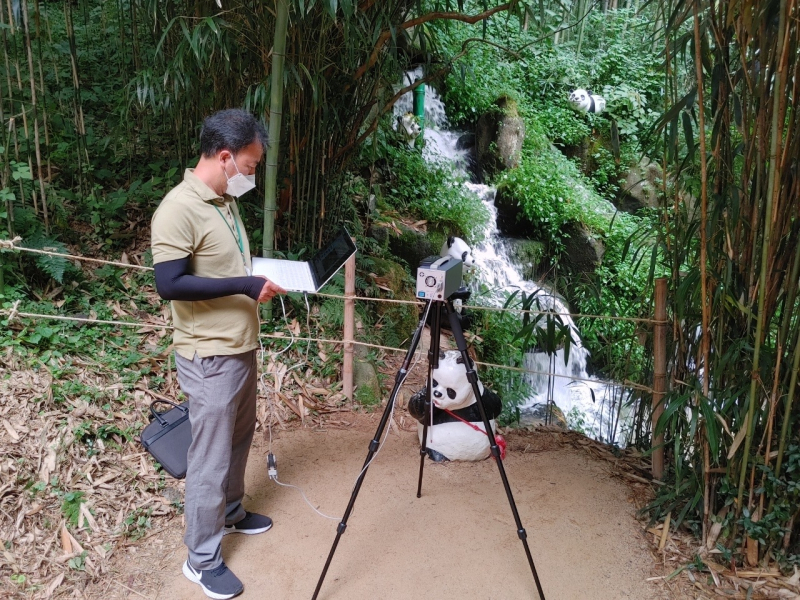 담양군 농업기술센터 이송진 박사가 대나무를 연구하고 있다. 사진=담양군
