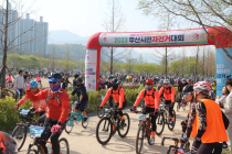 “봄바람 휘날리며”···‘2023 부산시민자전거대회’ 개최