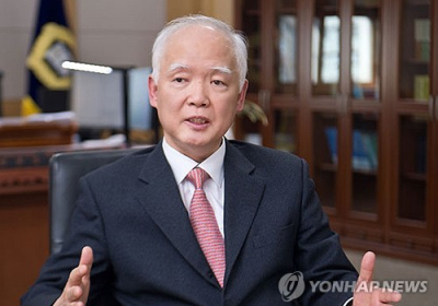 尹 대통령, 새 헌법재판관에 정형식 대전고등법원장 지명