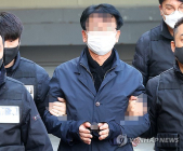 이재명 습격 김모씨 구속영장 발부…법원 “도망 염려”